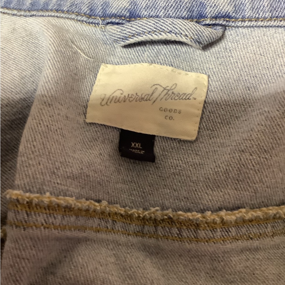 Universal thread jean jacket - Picture 12 of 12